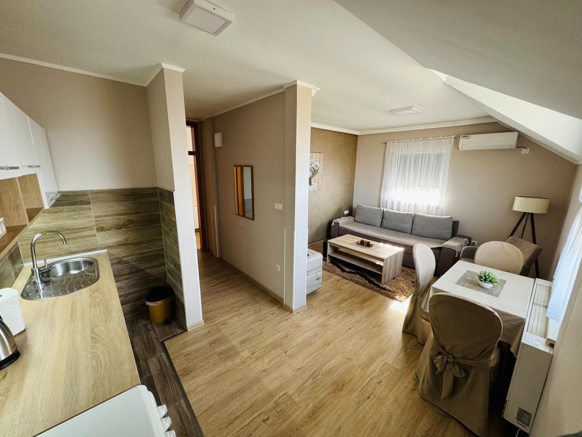 Gradiska Na Savi Apartmani I Sobe Экстерьер фото