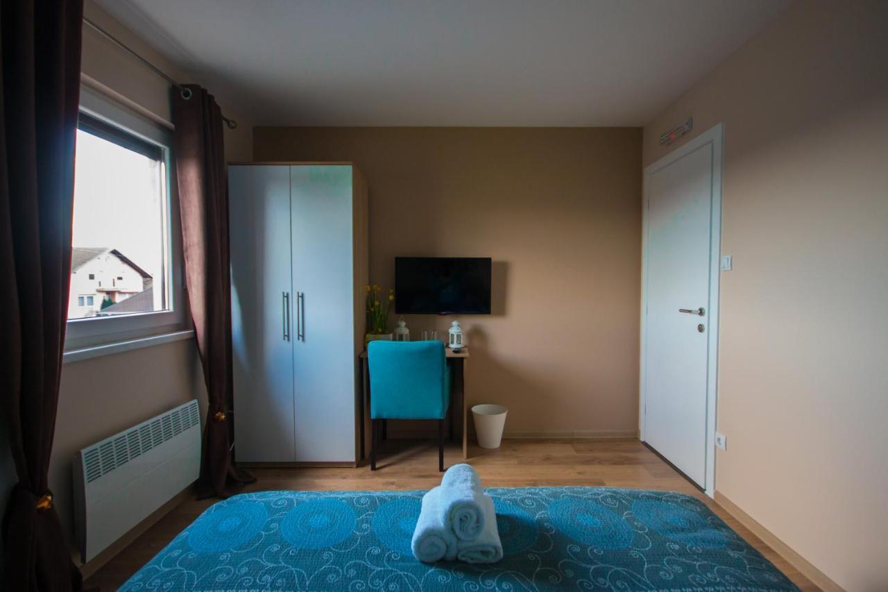 Gradiska Na Savi Apartmani I Sobe Экстерьер фото